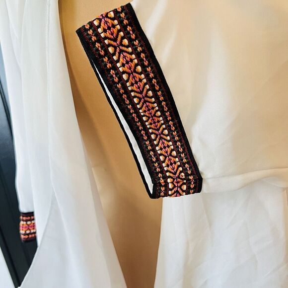 LuLaRoe Shirley Women's Kimono Sz M Solid White with Decorative Cuffs NWT 0115 - Picture 3 of 9